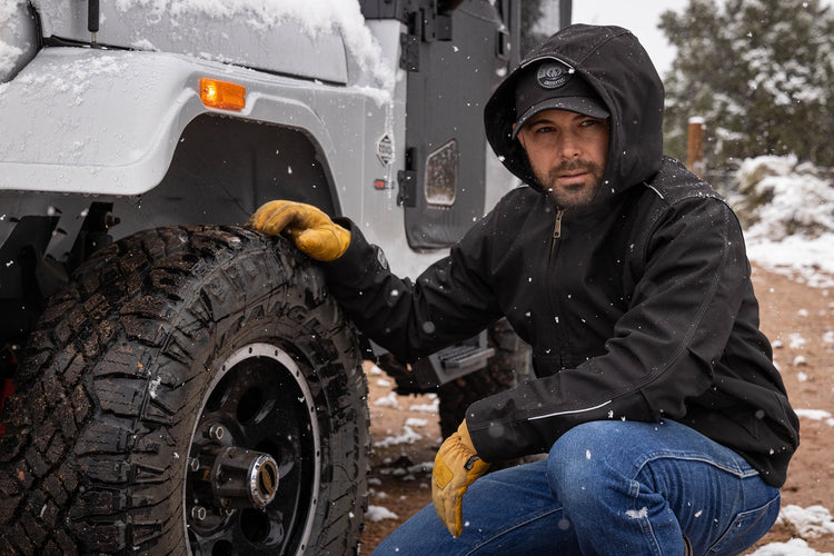 Black Rubicon Snow Jacket – abrasion-resistant, water-resistant, windproof, and heat-retaining for maximum winter performance