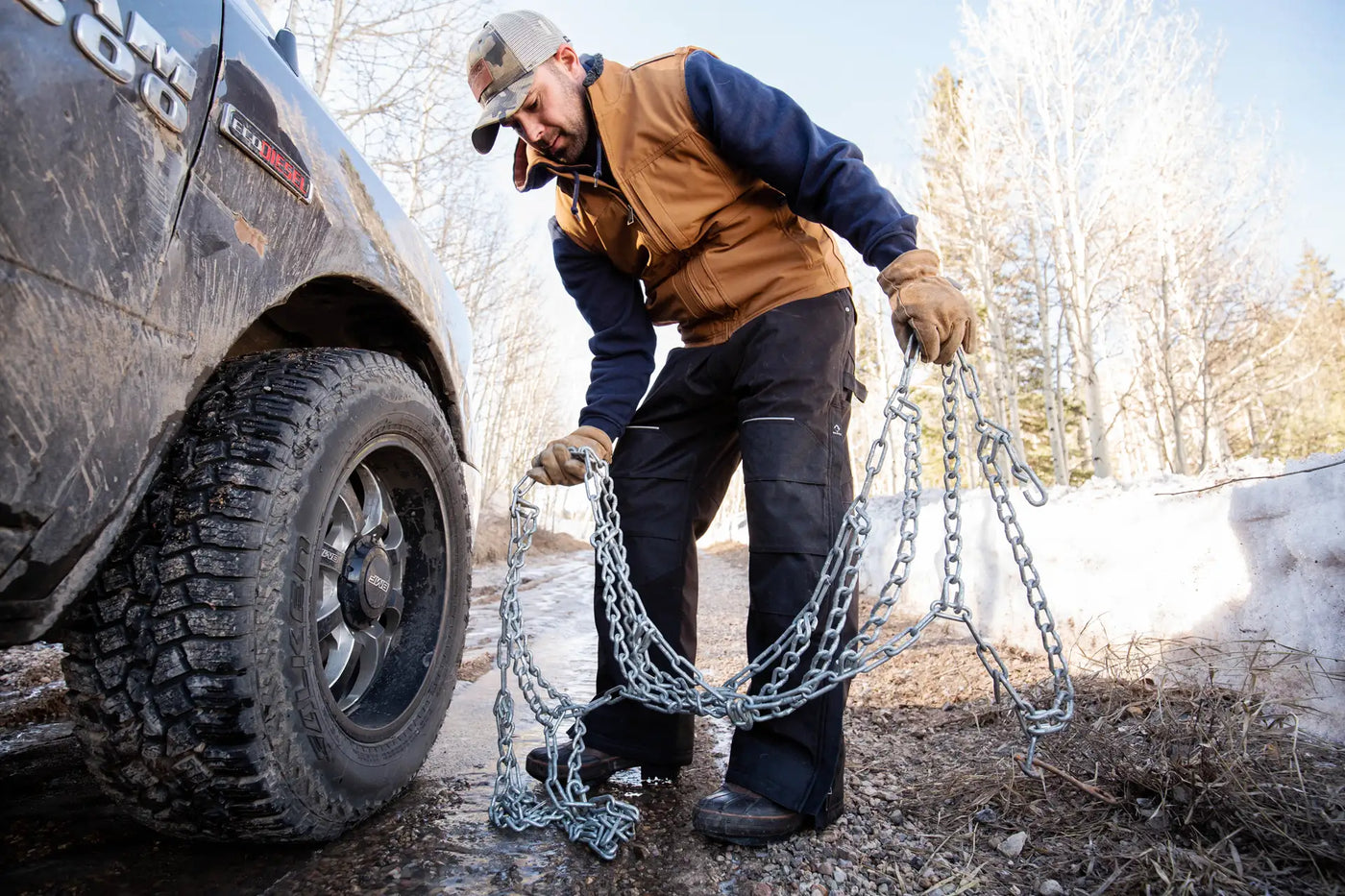 Handle any work challenge with the DRI DUCK Rigor work vest.